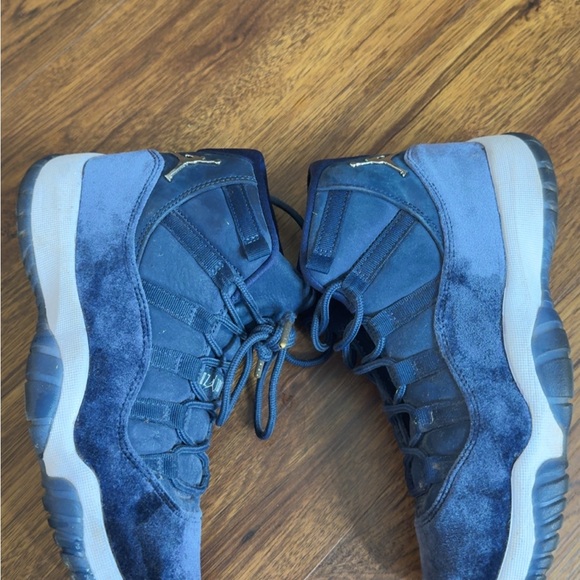 Air Jordan 11 “Midnight Navy”